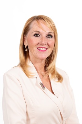 Madame Larissa Davoine