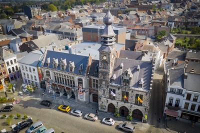  Grand Place Hotel de Ville Théatre 