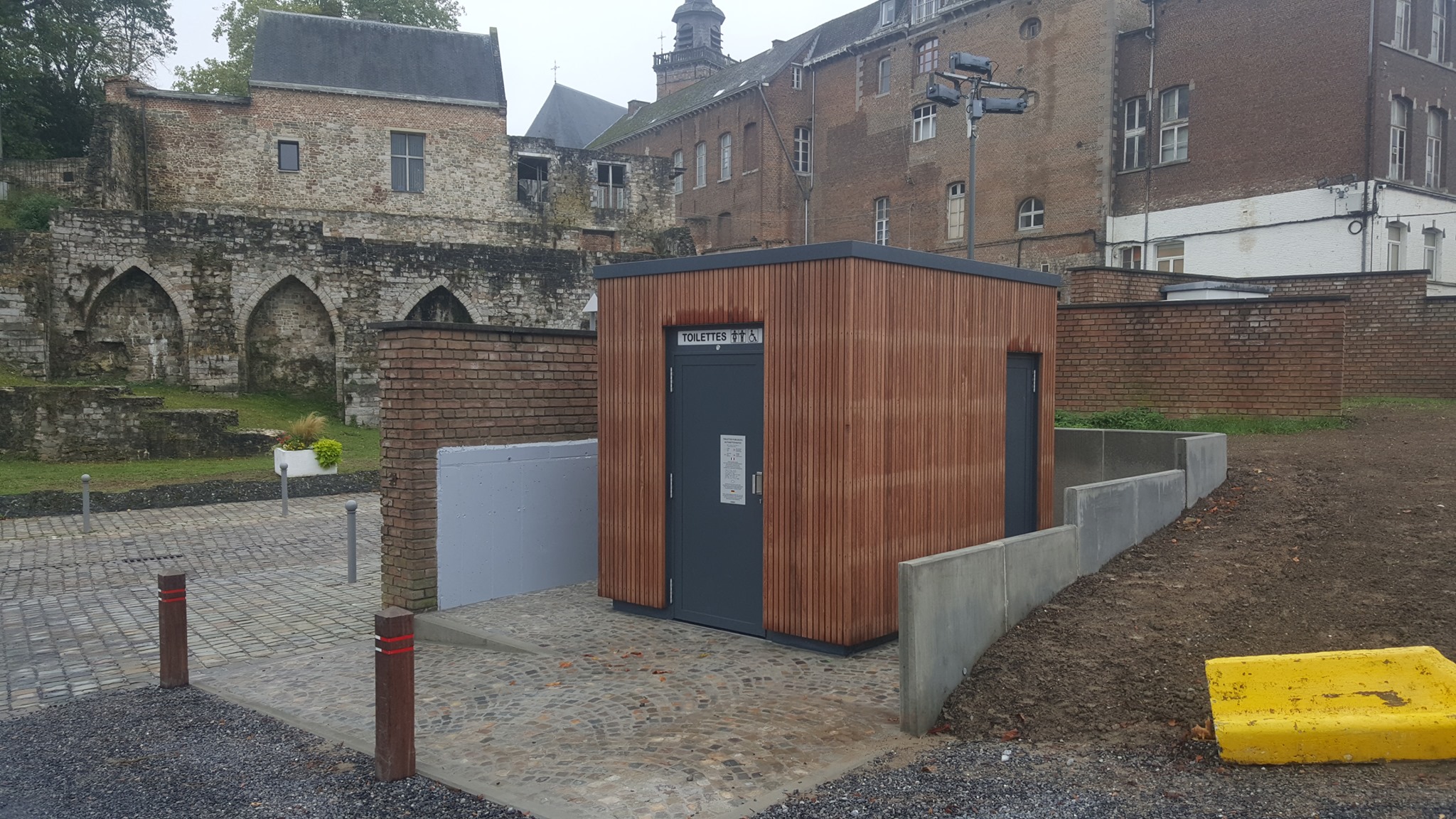 wc public Binche1