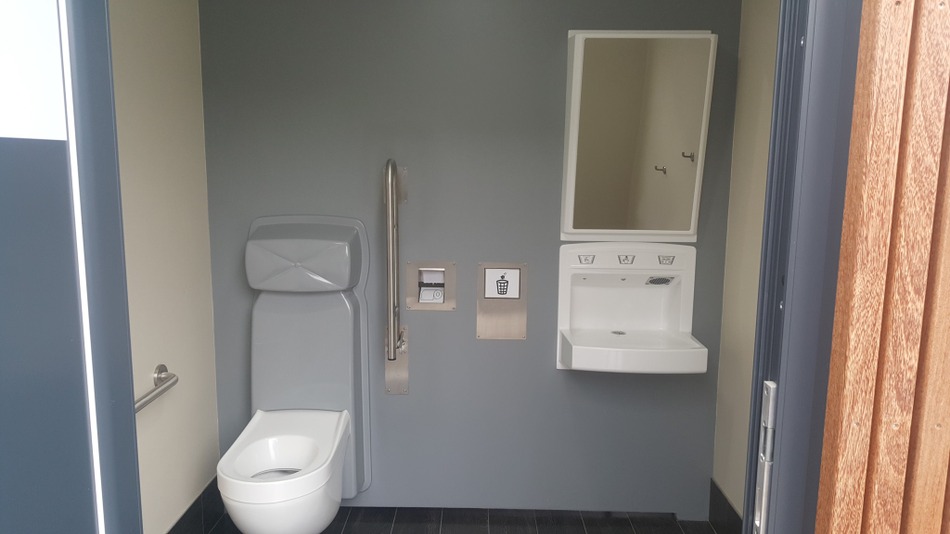 wc public Binche2